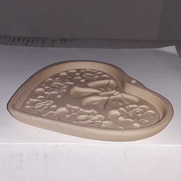 The Pampered Chef Seasons of Heart Cookie … - Picture 5 of 7